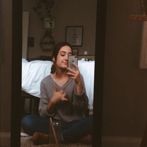 Meet your Posher, Abigail